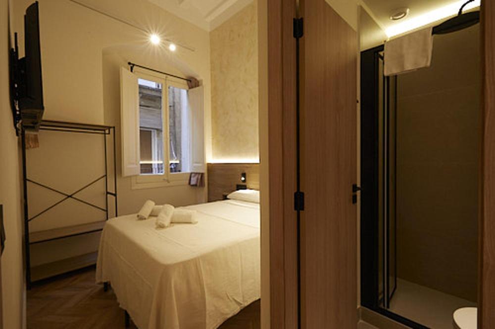 Ella Hostel Boqueria Barselona Dış mekan fotoğraf