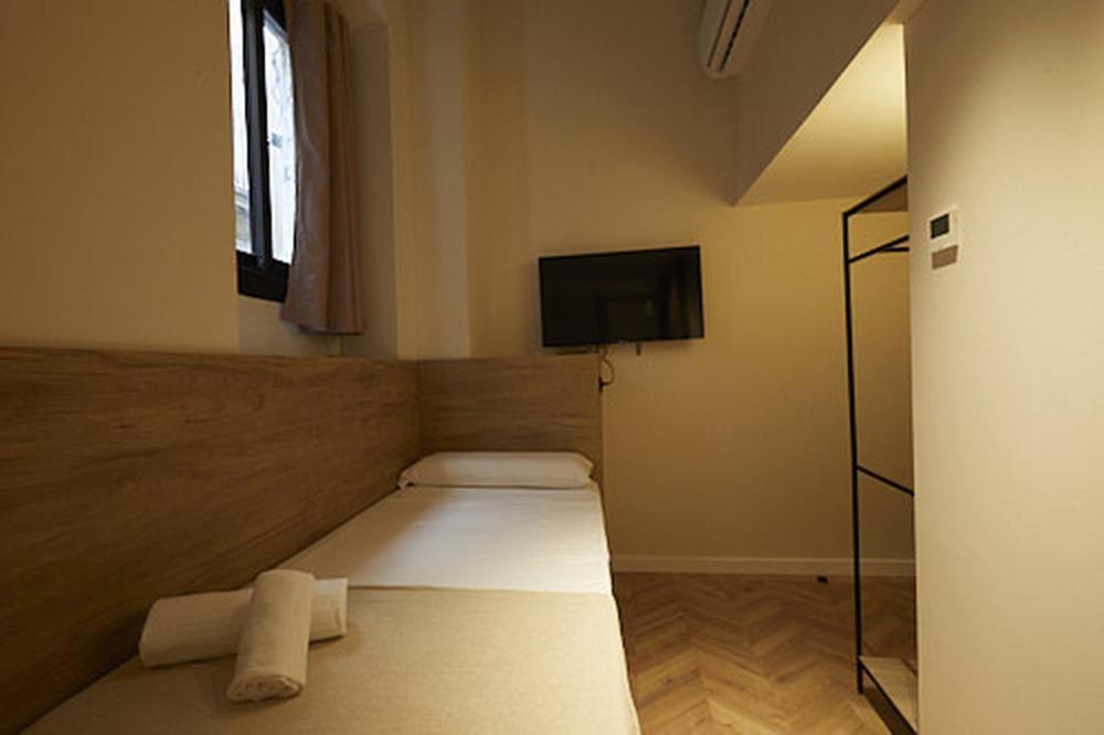Ella Hostel Boqueria Barselona Dış mekan fotoğraf