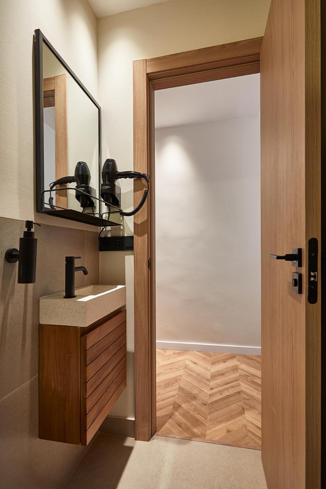 Ella Hostel Boqueria Barselona Dış mekan fotoğraf